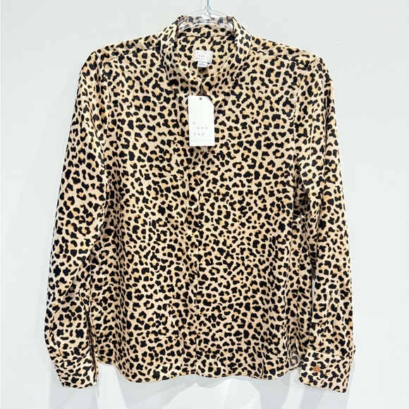 Leopard Print Button-UP Blouse Women’s Size Small. - Picture 3 of 8